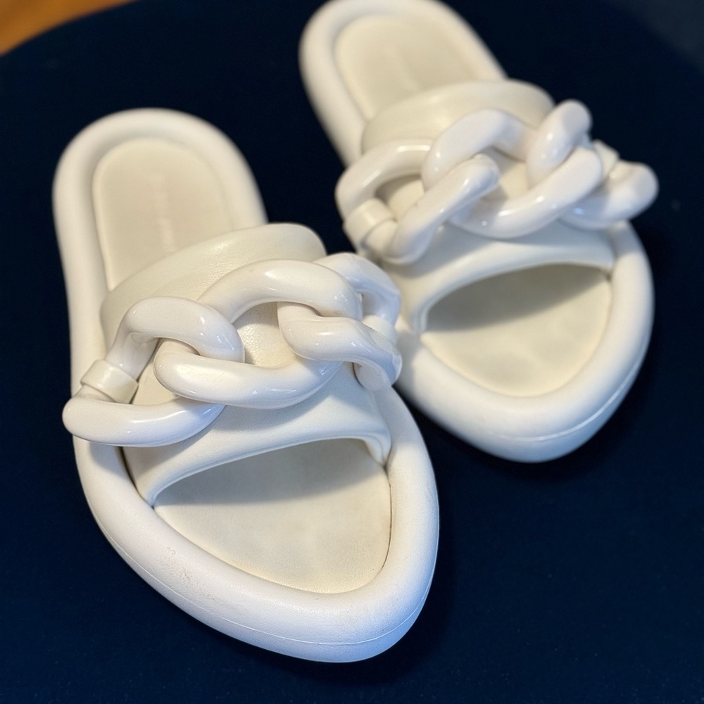 Stella McCartney White Sandals with Chunky Chain